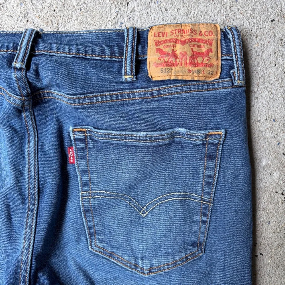 Levis 512 Slim Taper Jeans Mens 38x32 Medium Wash Blue Denim 28833-0074